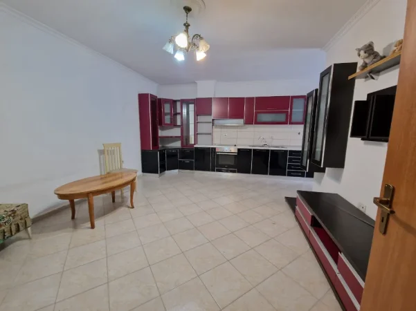 Tirane, shitet apartament 2+1 Kati 1, 92 m² 145.000 € (Astir, 2 Palmat)