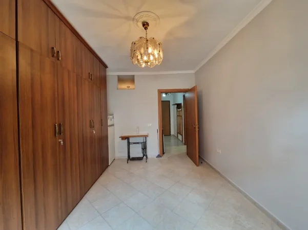 Tirane, shitet apartament 2+1 Kati 1, 92 m² 145.000 € (Astir, 2 Palmat)