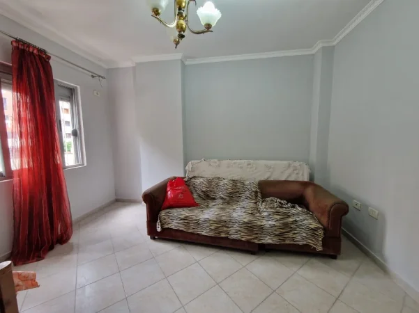 Tirane, shitet apartament 2+1 Kati 1, 92 m² 145.000 € (Astir, 2 Palmat)