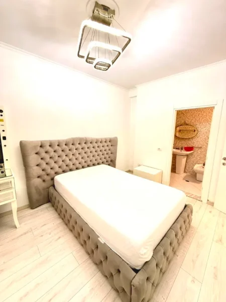 Tirane, shitet apartament 3+1 , 120 m² 295.000 € (Komuna e Parisit)