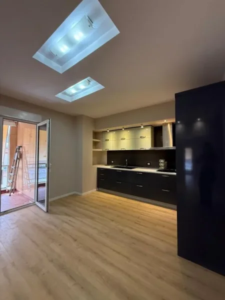 Tirane, shitet apartament 2+1+Aneks+Ballkon Kati 7, 91 m² 198.000 € (xhamlliku , oxhaku)
