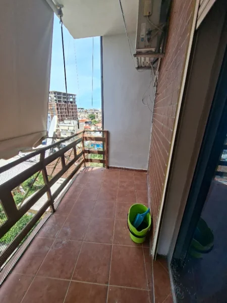 Tirane, Apartament 1+1 me qira XHAMLLIK 500 €