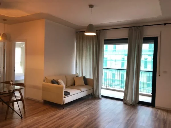 Tirane, jepet me qera apartament 2+1 Kati 4, 98 m² 800 € (Stacioni i Trenit, prane Hipotekes)