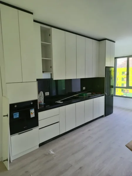 Tirane, jepet me qera apartament 1+1 Kati 6, 70 m² 450 € (Rruga 5 Maji)