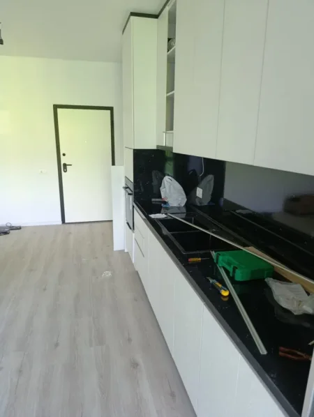 Tirane, jepet me qera apartament 1+1 Kati 6, 70 m² 450 € (Rruga 5 Maji)