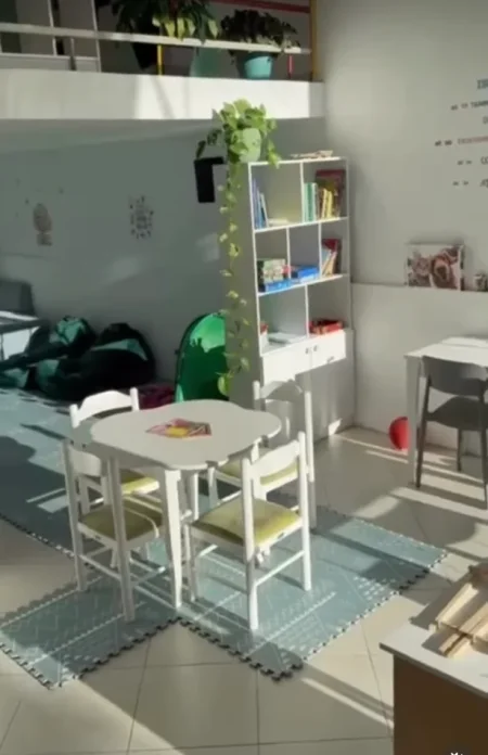 Tirane, jepet me qera zyre Kati 1, 100 m² 600 € (rruga ali demi)