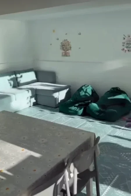 Tirane, jepet me qera ambjent biznesi Kati 1, 100 m² 600 € (rruga ali demi)
