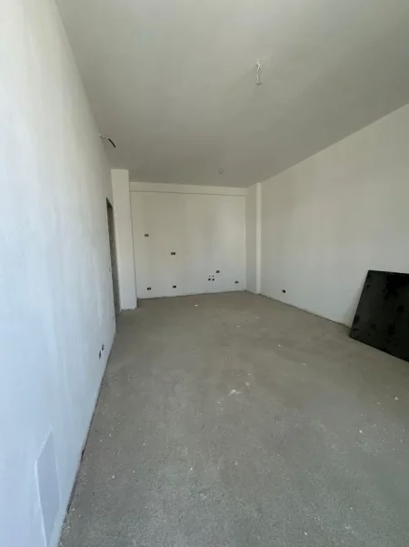 Tirane, shitet apartament 1+1 Kati 2, 78 m² 165.837 € (TEG)
