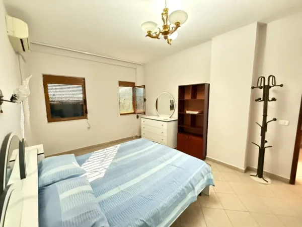 Tirane, jepet me qera apartament 2+1 Kati 5, 90 m² 500 € (Pediatria)