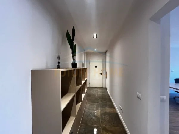 Tirane, shitet apartament 3+1+Ballkon Kati 9, 166 m² 510.000 € (Zogu i Zi)