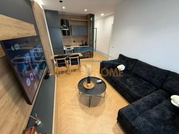 Tirane, shitet apartament 1+1+Ballkon Kati 1, 60 m² 175.000 € (Kopshti Zoologjik)