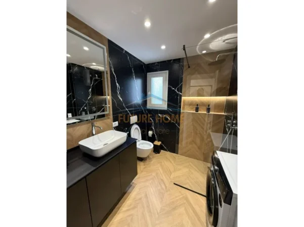 Tirane, shitet apartament 1+1+Ballkon Kati 1, 60 m² 175.000 € (Kopshti Zoologjik)