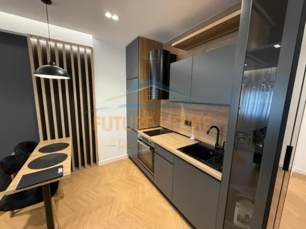 Tirane, shitet apartament 1+1+Ballkon Kati 1, 60 m² 175.000 € (Kopshti Zoologjik)