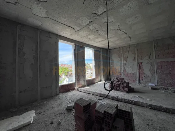 Tirane, shitet apartament 2+1+2+Ballkon Kati 4, 111 m² 176.800 € (Ali Demi)