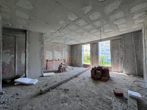 Tirane, shitet apartament 2+1+2+Ballkon Kati 4, 111 m² 176.800 € (Ali Demi)