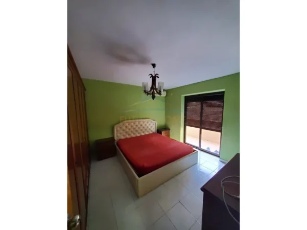 Tirane, shitet apartament 3+1+2+Ballkon Kati 2, 74 m² 225.000 € (21 Dhjetori)