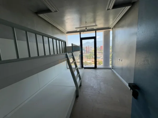 Tirane, shitet apartament 2+1+2+Ballkon Kati 3, 123 m² 580.000 € (Liqeni, Lake View Residence)