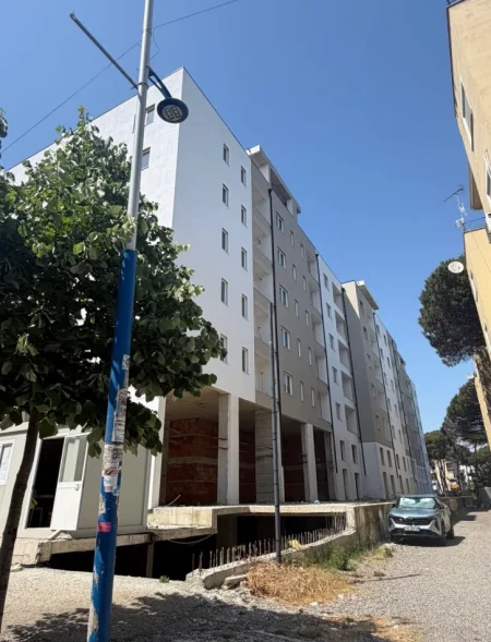 Durres, shitet apartament 1+1+Ballkon Kati 2, 64 m² 97.000 € (Msli i Robit, Golem)