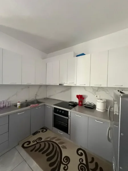 Durres, jepet me qera apartament 1+1+Ballkon Kati 2, 69 m² 298 € 