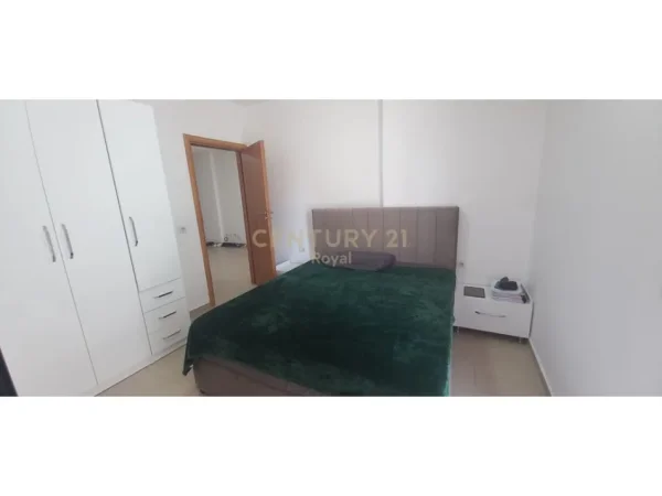 Tirane, jepet me qera apartament 1+1 Kati 2, 62 m² 550 € (Don Bosko ROYAL142954)