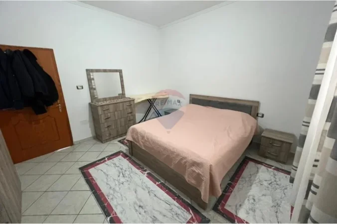 Tirane, jepet me qera apartament 3+1 Kati 2, 135 m² 35.000 € (Shkoze)
