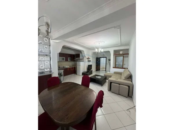 Tirane, jepet me qera apartament 2+1 Kati 8, 113 m² 450 € (UNAZA E RE , ASTIR)