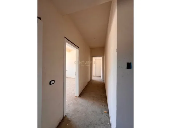 Tirane, shitet apartament 2+1 Kati 2, 133 m² 192.270 € (Selite partners143088)