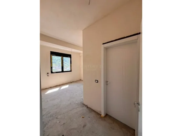 Tirane, shitet apartament 2+1 Kati 2, 133 m² 192.270 € (Selite partners143088)