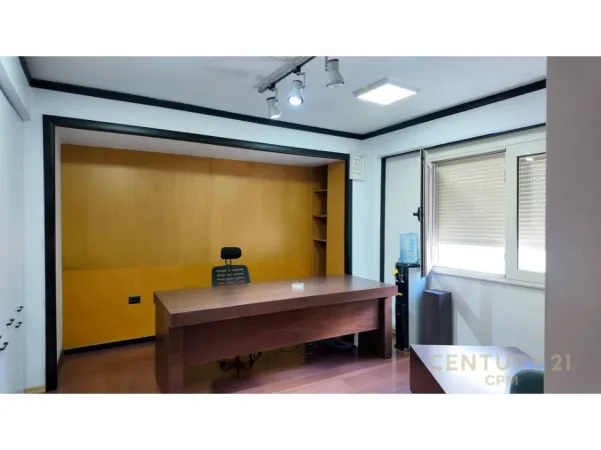 Tirane, shitet ambjent biznesi Kati 2, 156 m² 540.000 € 