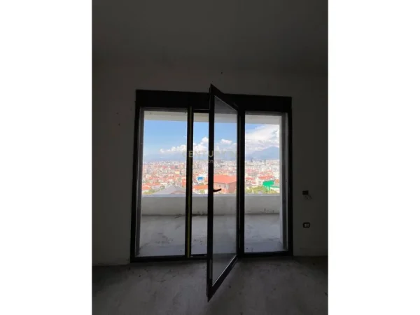 Tirane, shitet apartament 2+1 Kati 2, 133 m² 192.270 € (Selite partners143088)