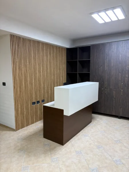 Tirane, shitet ambjent biznesi Kati 2, 156 m² 546.000 € (Bllok)