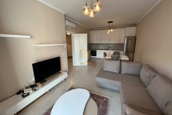 Tirane, jepet me qera apartament 2+1+Ballkon Kati 5, 105 m² 600 € (Porcelan)