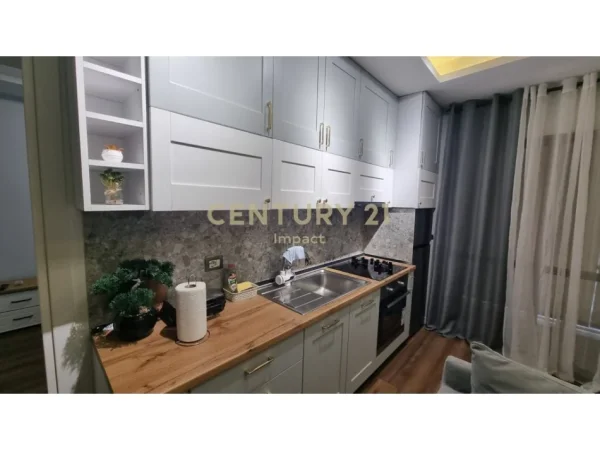 Tirane, shitet apartament 2+1 Kati 1, 90 m² 212.500 € (Rruga e Dibres Impact143093)