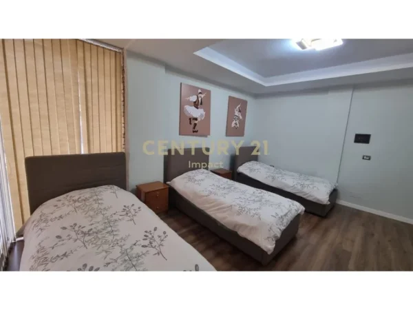 Tirane, shitet apartament 2+1 Kati 1, 90 m² 212.500 € (Rruga e Dibres Impact143093)