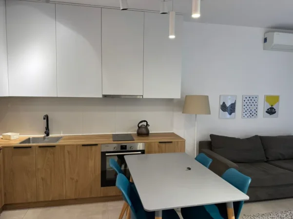 Tirane, jepet me qera apartament 1+1 Kati 1, 57 m² 600 € 