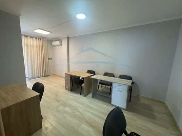 jap me qera ambjent biznesi Kati 5, 128 m² 1.500 € (KOPSHTI ZOOLOGJIK)