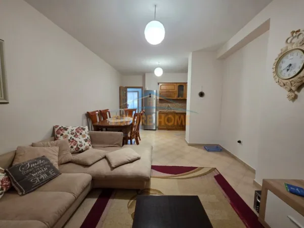 Tirane, jepet me qera apartament 2+1 Kati 1, 100 m² 475 € (Unaza e Re)