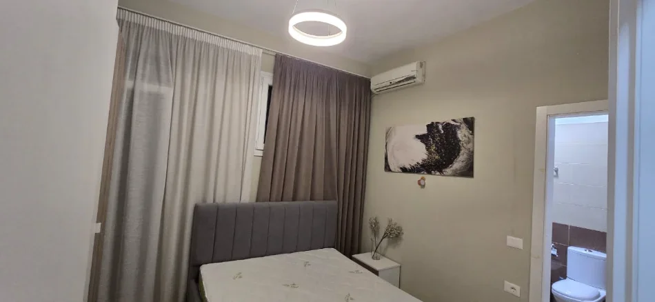 Tirane, jepet me qera apartament 2+1+Ballkon Kati 2, 93 m² 800 € (Kopshti Zoologjik)