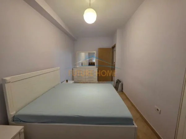 Tirane, jepet me qera apartament 2+1+2 Kati 1, 100 m² 475 € (ASTIR , Prane Viles L)