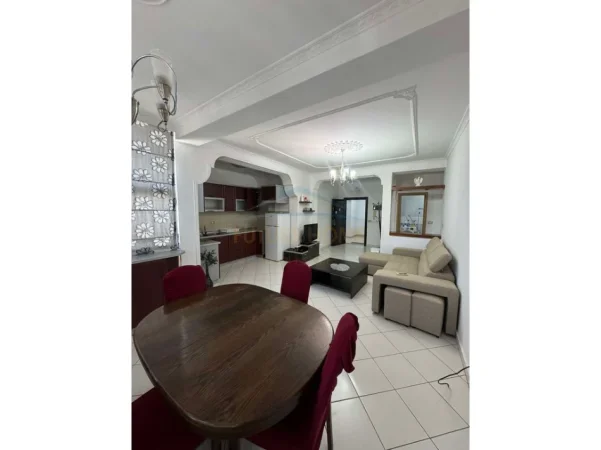 Tirane, jepet me qera apartament 2+1 Kati 8, 113 m² 450 € (Unaza e Re)