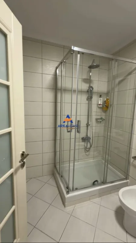 Tirane, shitet apartament Vile 2 Katshe Kati 2, 250 m² 1.300.000 € 