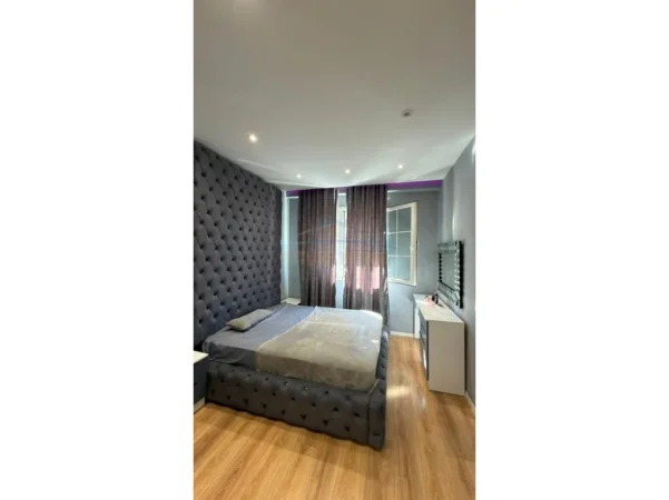 Tirane, shitet apartament 2+1 Kati 2, 98 m² 140.000 € 