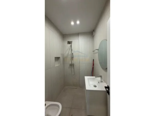 Tirane, shitet apartament 2+1 Kati 2, 98 m² 140.000 € 
