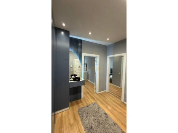Tirane, shitet apartament 2+1 Kati 2, 98 m² 140.000 € 