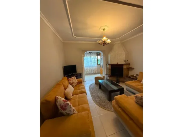 Tirane, jepet me qera apartament 2+1 Kati 4, 83 m² 600 € (BULEVARDI ZHAN DARK)