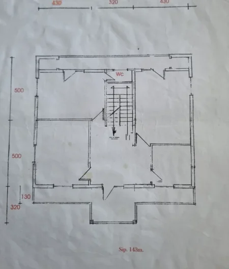 Tirane, jepet me qera Vile , 1.200 m² 5.000 € (RRUGA E ELBASANIT)
