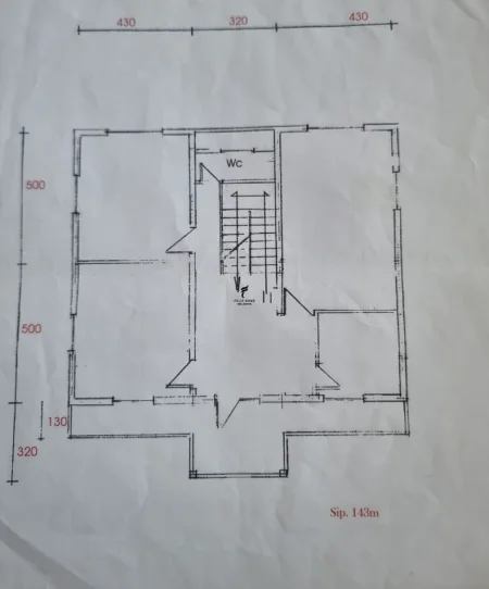 Tirane, jepet me qera Vile , 1.200 m² 5.000 € (RRUGA E ELBASANIT)