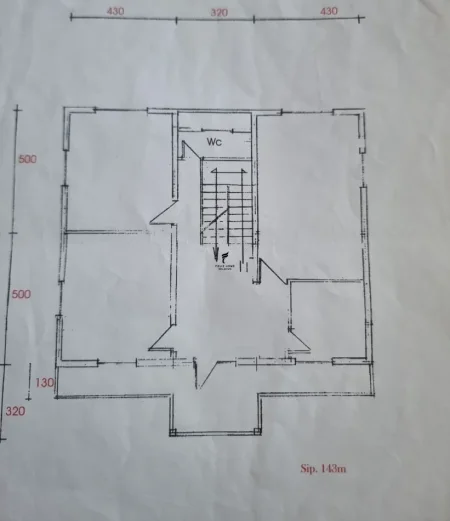 Tirane, jepet me qera Vile , 1.200 m² 5.000 € (RRUGA E ELBASANIT)