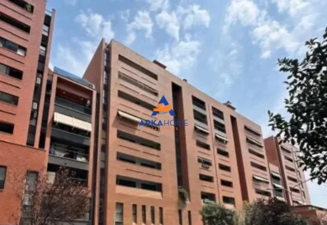 Tirane, jepet me qera apartament 1+1+Ballkon Kati 2, 72 m² 634 € 