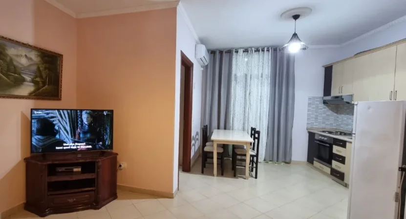 Tirane, jepet me qera apartament 1+1+Ballkon Kati 3, 67 m² 400 € (Astir, afër vilës L)